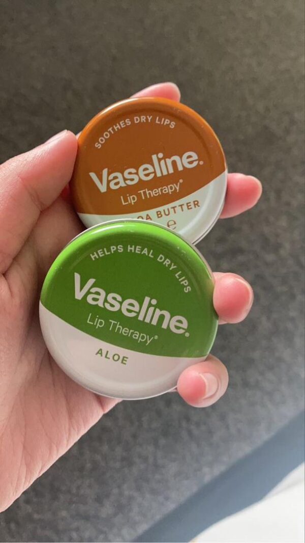 VASELINE LIP THERAPY - Image 2